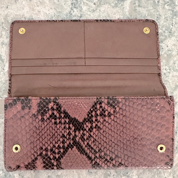 ✨ Vintage Miu Miu Pink Python Wallet - Picture 4 of 7